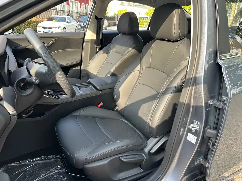 Roewe i5 — фото 15
