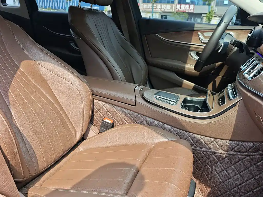 Mercedes-Benz E-Class 2021