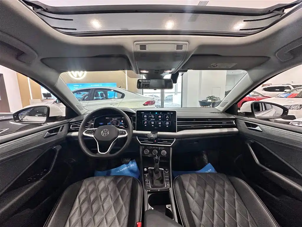 Volkswagen Sagitar 2023
