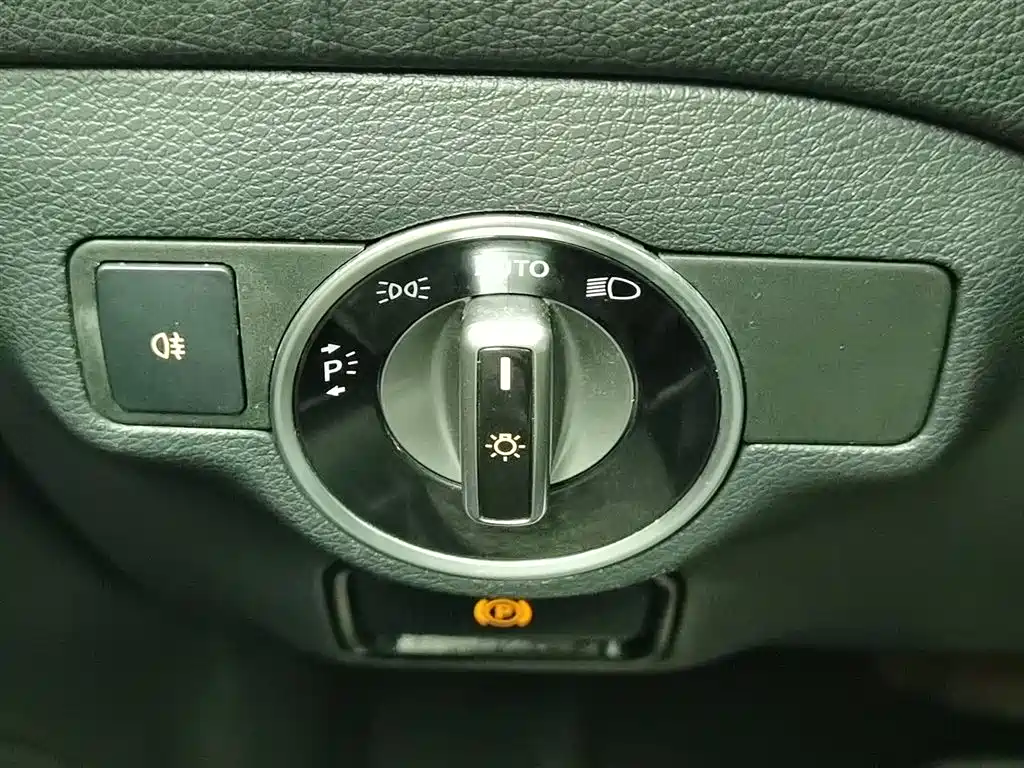 Mercedes-Benz CLA 2018 — фото 21