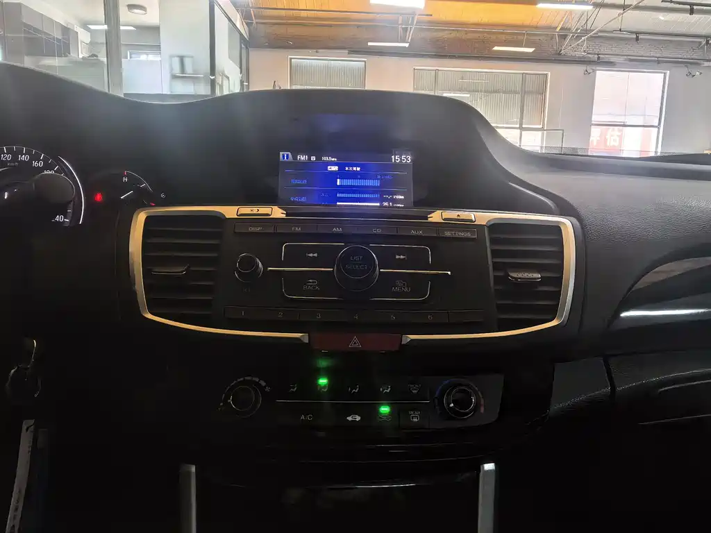 Honda Accord 2018 — фото 12