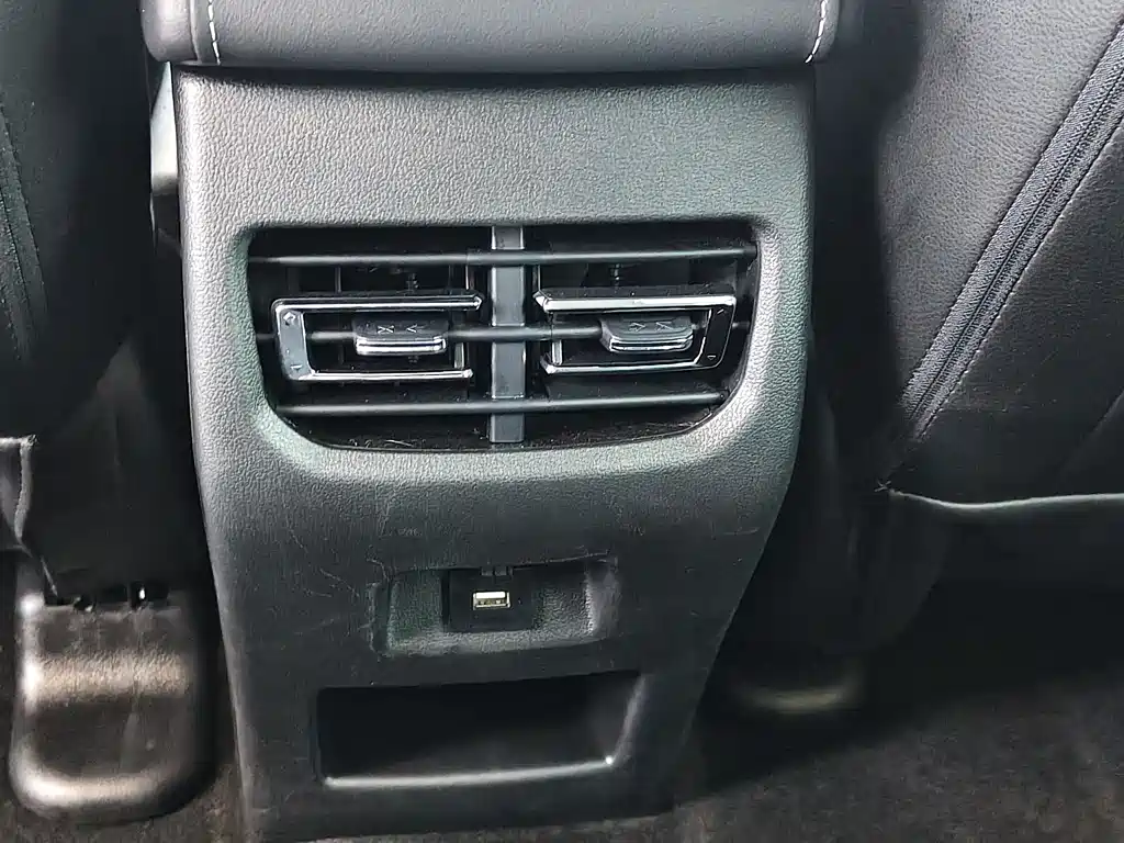 Haval M6 2022 — фото 15