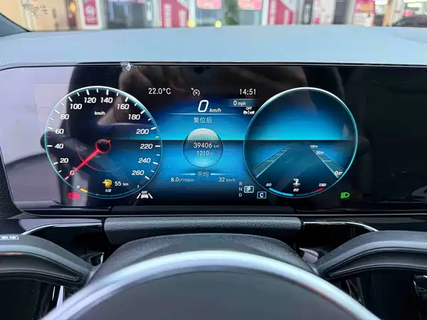 Mercedes-Benz GLA 2023