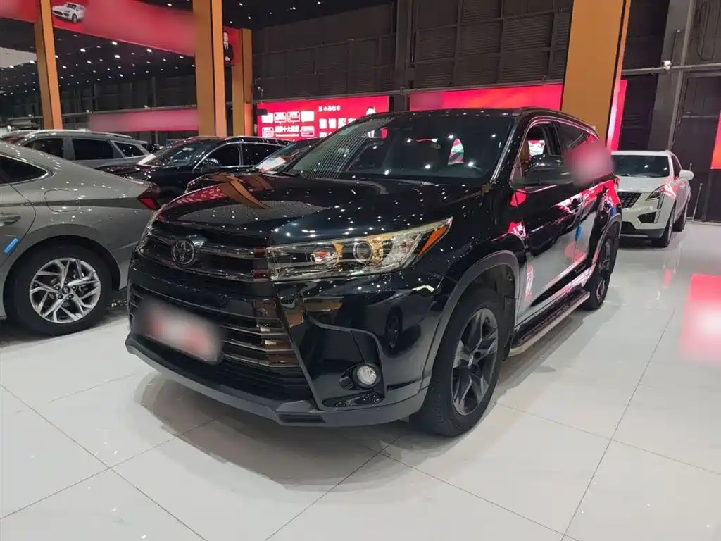 Toyota Highlander 2020 — фото 1