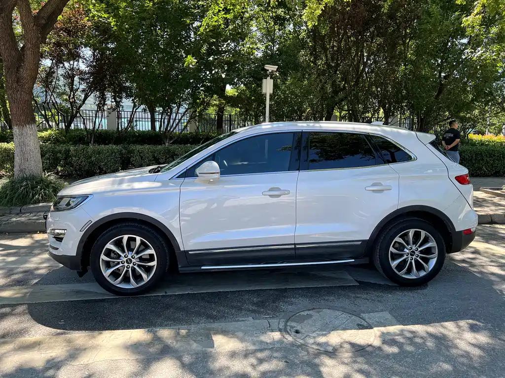 Lincoln MKC 2017