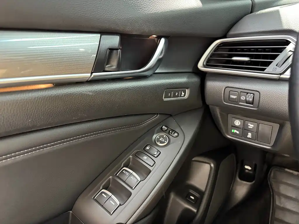 Honda Accord 2020 — фото 10