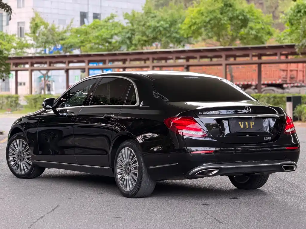 Mercedes-Benz E-Class 2020 — фото 14