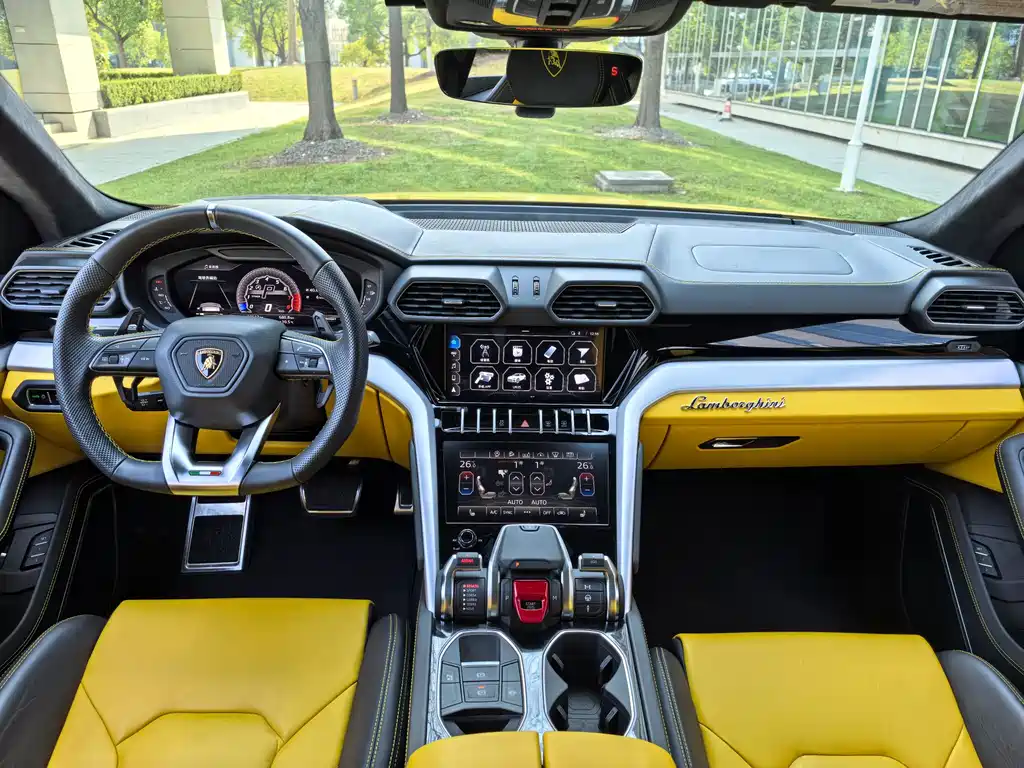 Lamborghini Urus 2023 — фото 19
