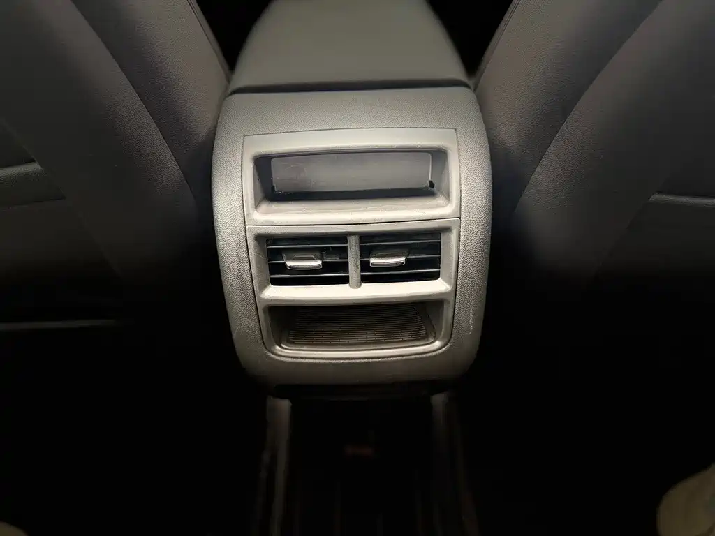 Cadillac XT5 2019 — фото 13