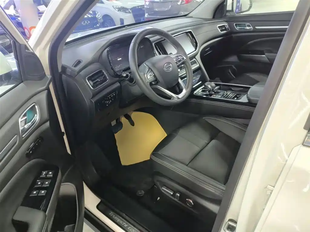 GAC Motor Trumpchi GS8 2020 — фото 16