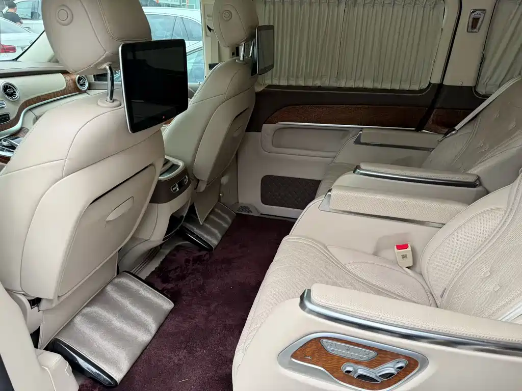 Mercedes-Benz V-Class 2020 — фото 21