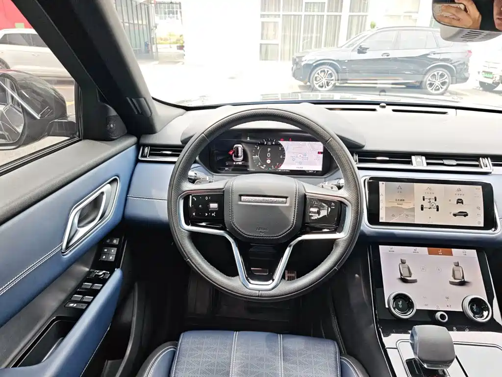 Land Rover Range Rover Velar 2023 — фото 18