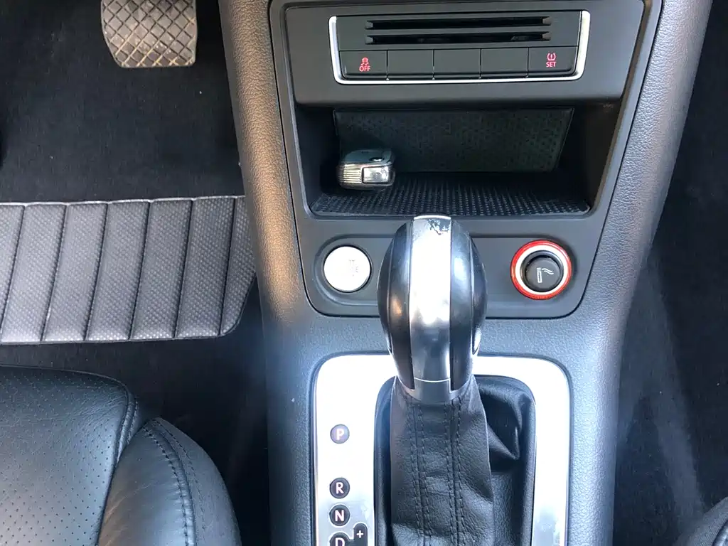 Volkswagen Tiguan 2015 — фото 10