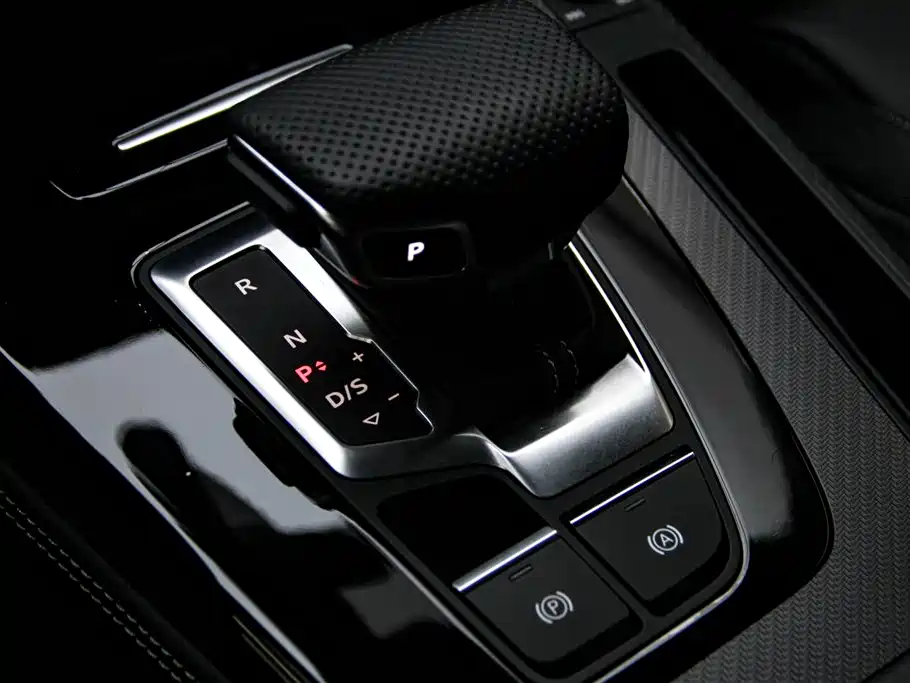 Audi Q5L 2025 — фото 20