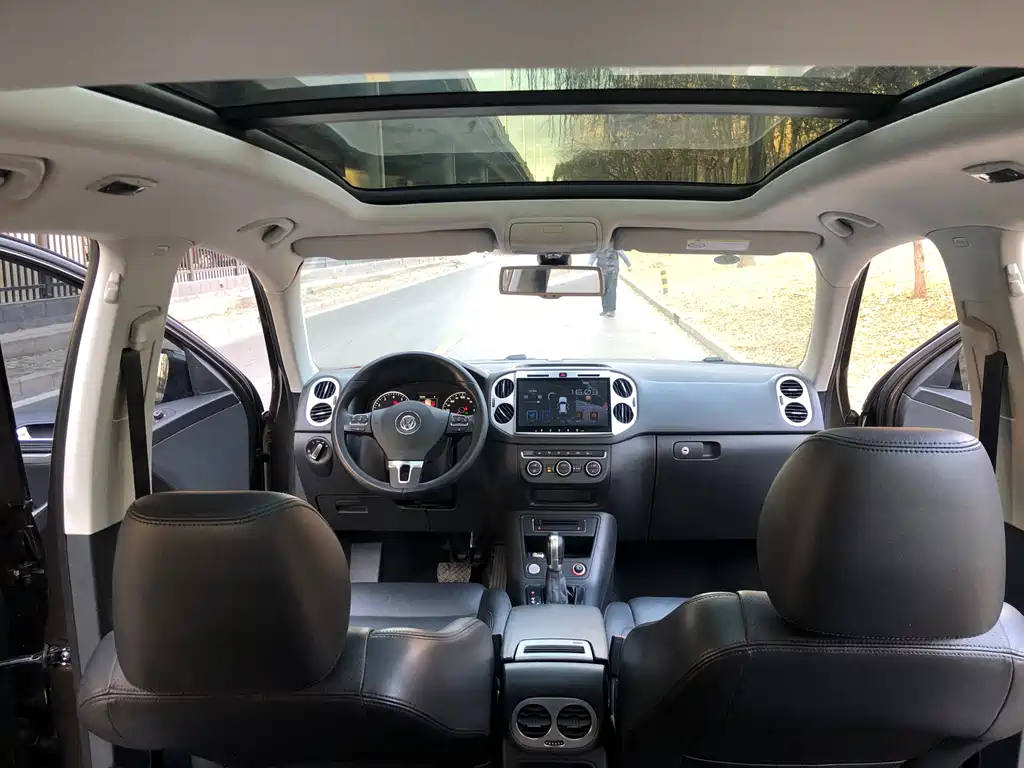 Volkswagen Tiguan 2015 — фото 14