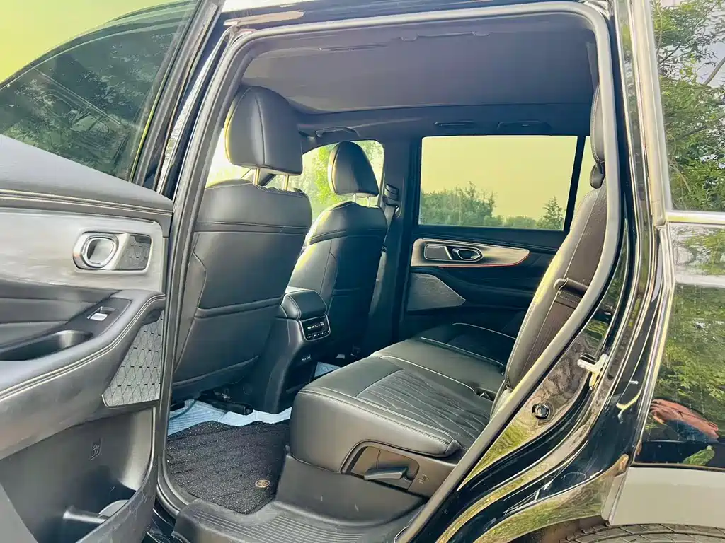 GAC Motor Trumpchi GS8 2023 — фото 6