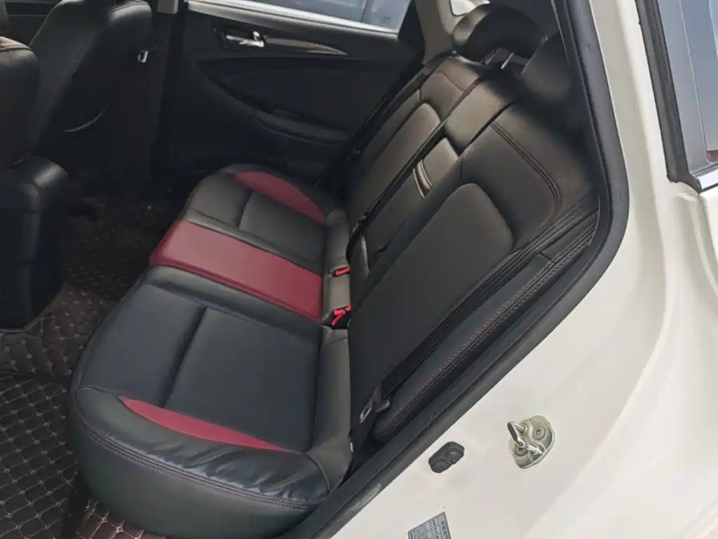 Changan Eado XT 2015 — фото 17