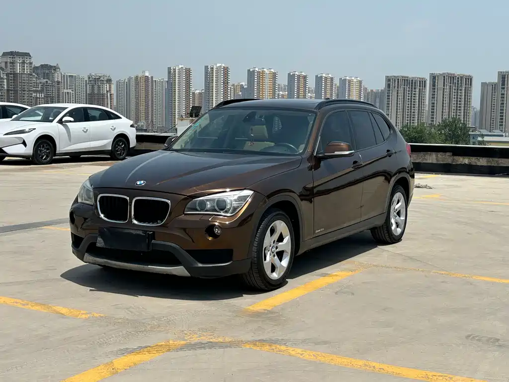 BMW X1 2012 — фото 1