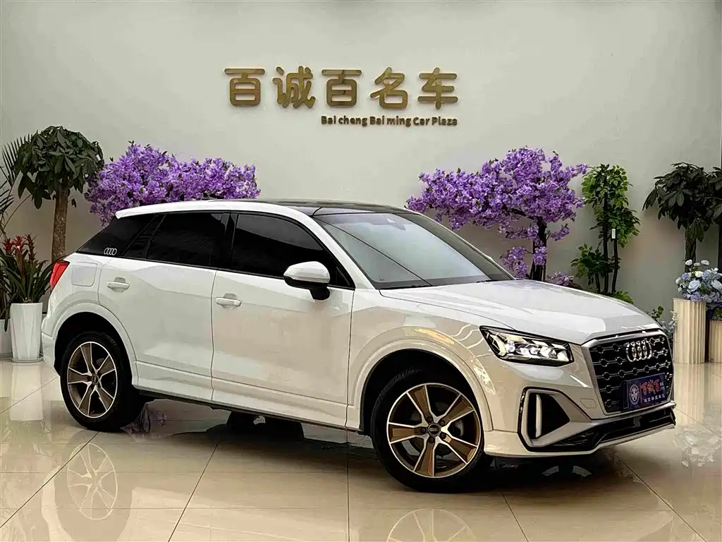 Audi Q2L 2023 — фото 3