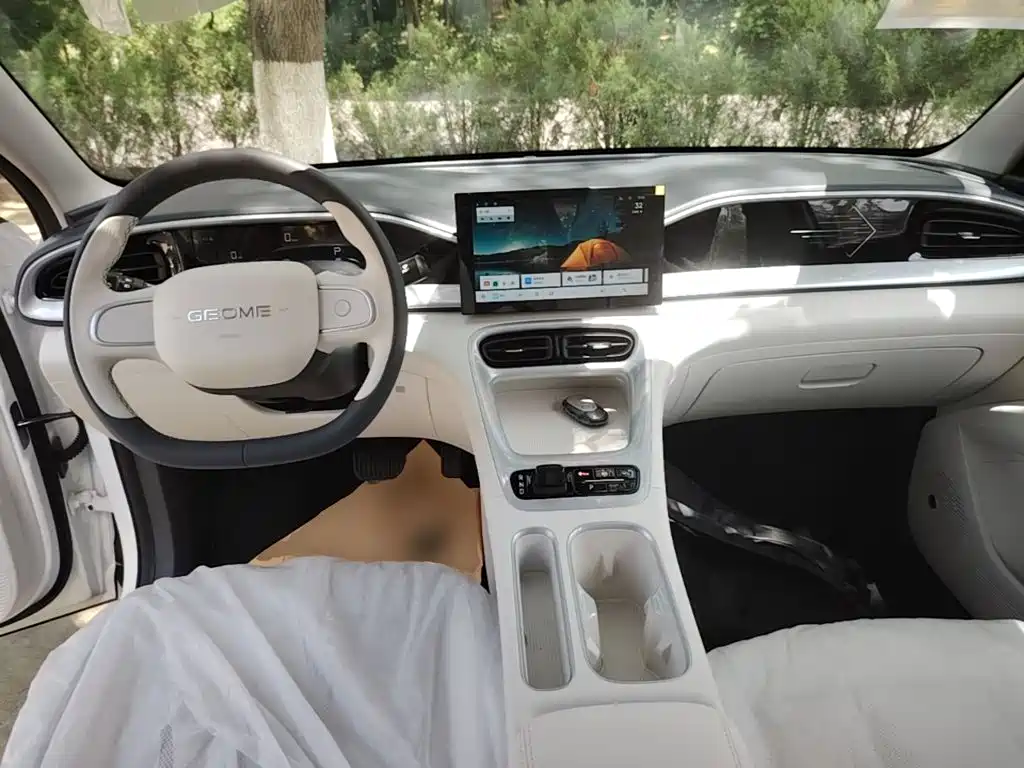 Geely Galaxy Starwish 2026 — фото 10