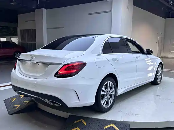 Mercedes-Benz C-Class 2021