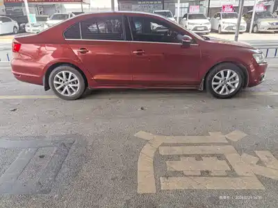 Volkswagen Sagitar 2013