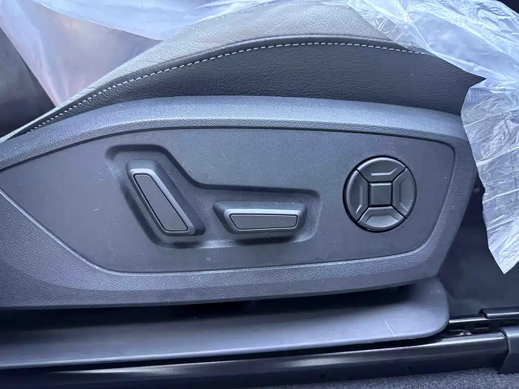 Audi Q3 2023 — фото 18