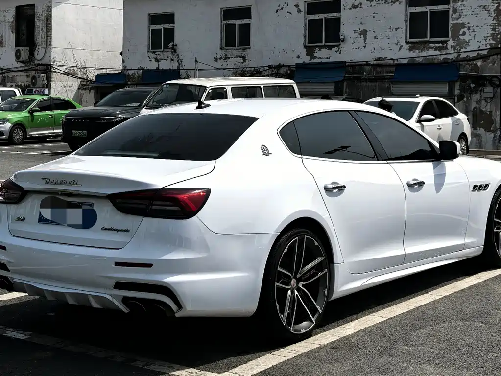 Maserati Quattroporte 2015 — фото 3