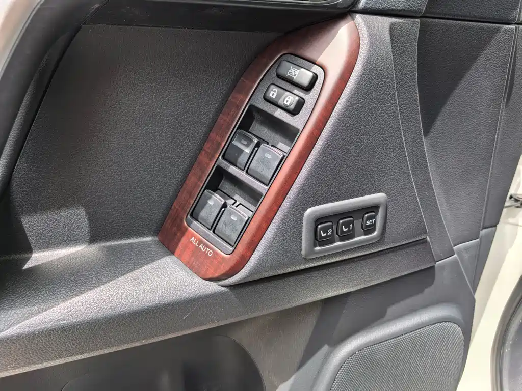 Toyota Prado 2017 — фото 18