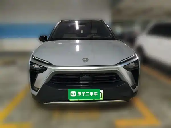 NIO ES8 2021