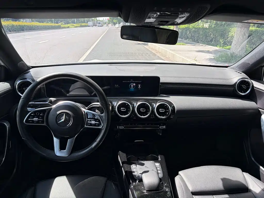 Mercedes-Benz A-Class 2020 — фото 10