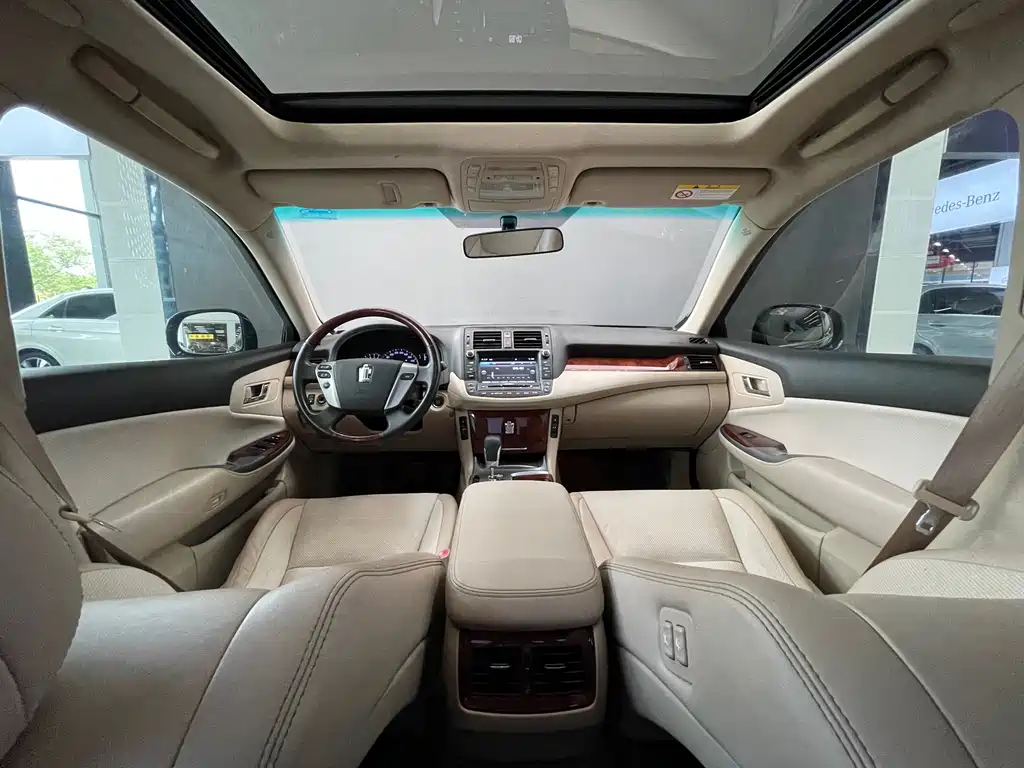 Toyota Crown 2015 — фото 12