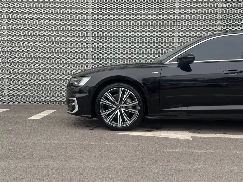 Audi A6L 2023 — фото 16