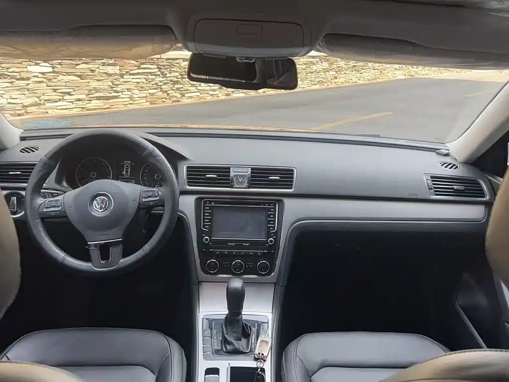 Volkswagen Passat 2015 — фото 10
