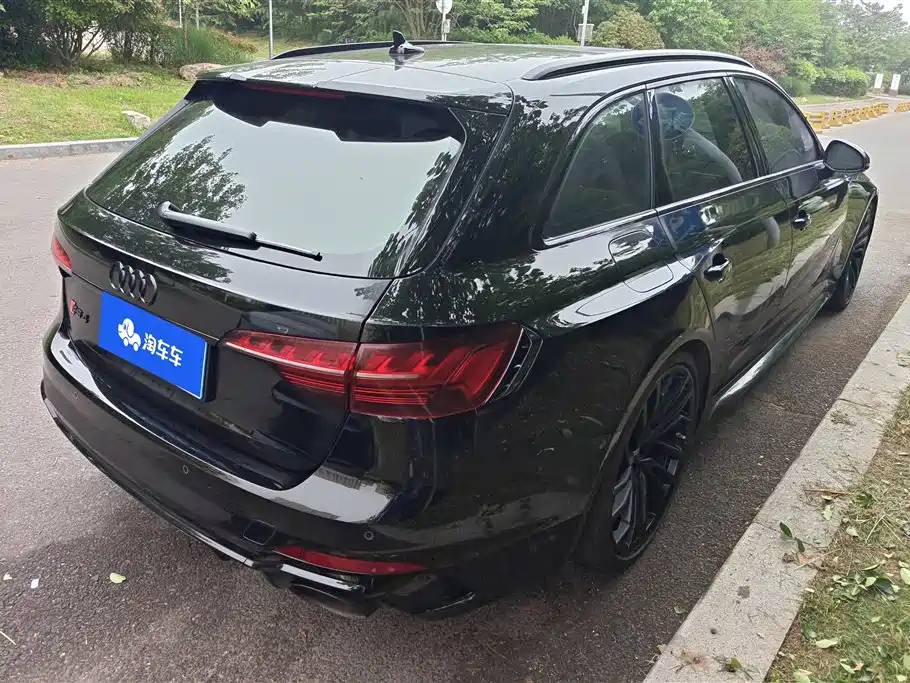 Audi RS 4 2023 — фото 3