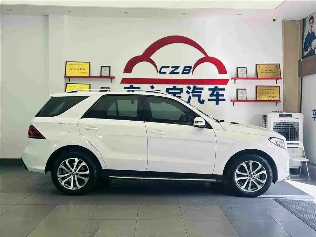 Mercedes-Benz GLE 2018 — фото 8