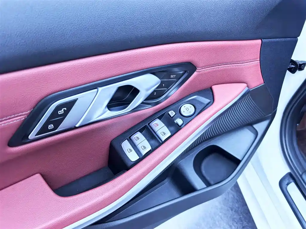 BMW 3 Series 2023 — фото 11