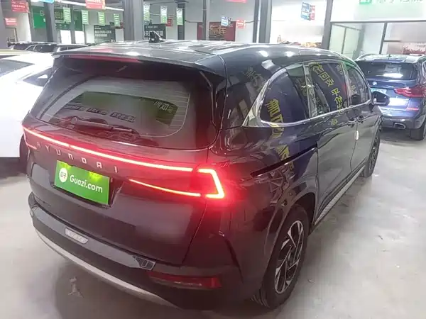 Hyundai Custin 2023