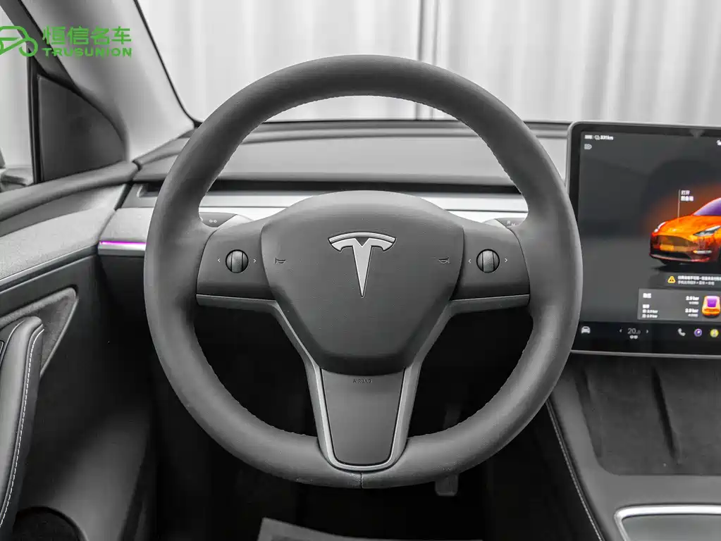 Tesla Model Y 2024 — фото 18