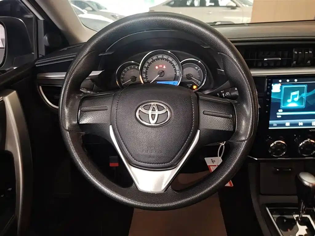 Toyota Corolla 2017 — фото 11