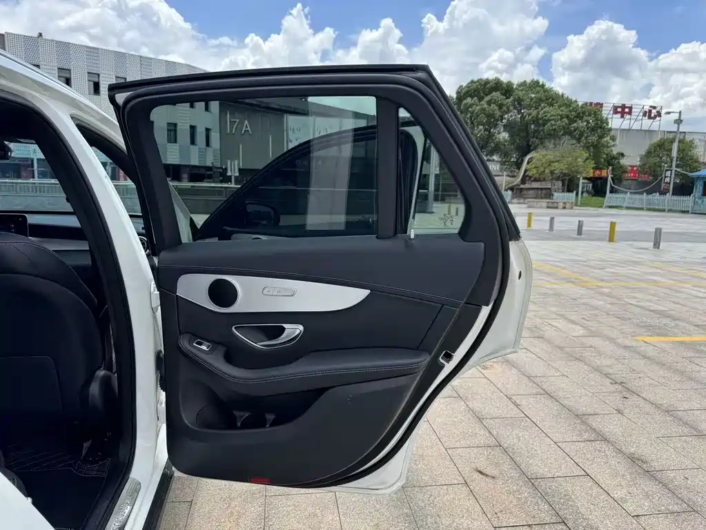 Mercedes-Benz GLC 2021 — фото 20