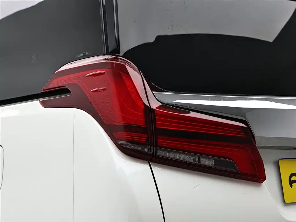 Toyota Alphard 2020 — фото 7