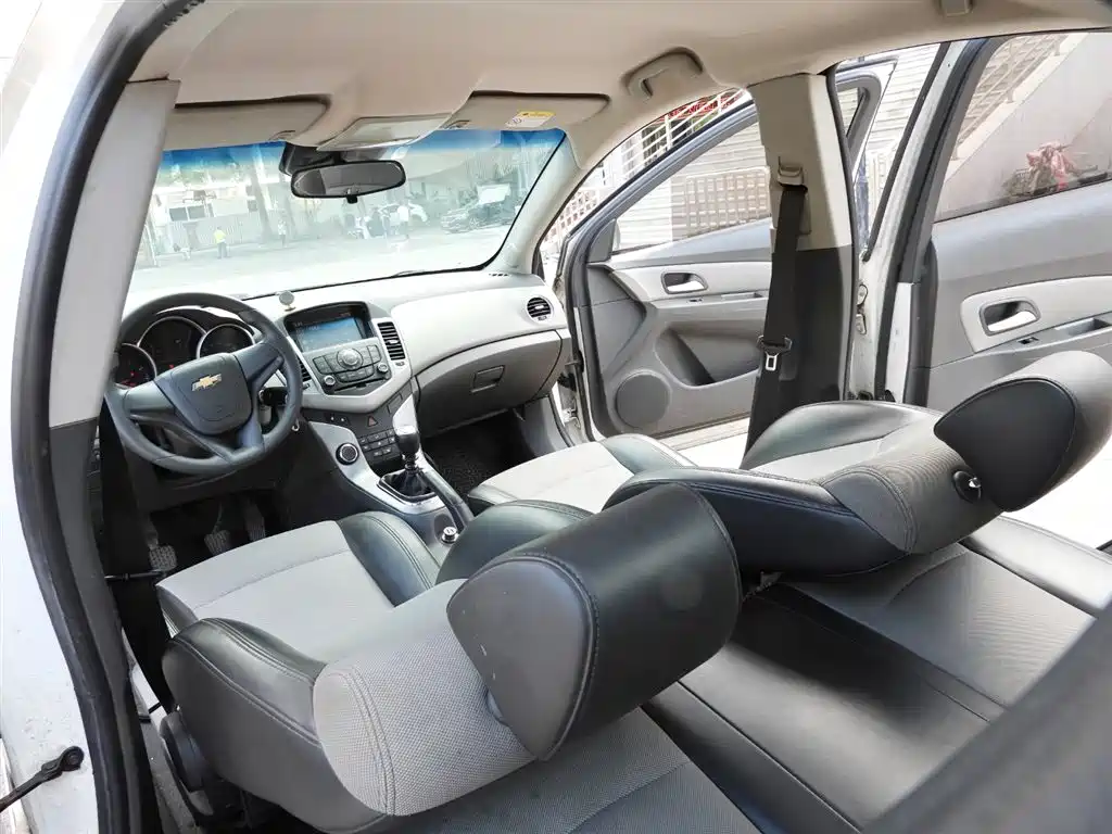 Chevrolet Cruze 2014 — фото 12