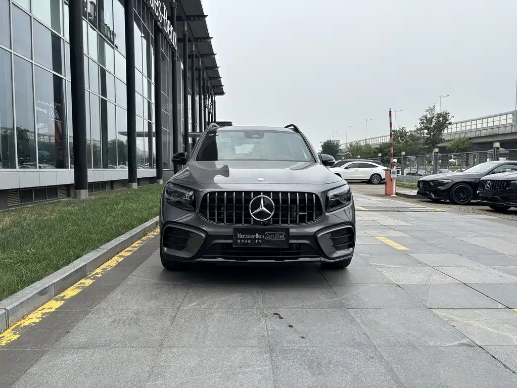 Mercedes-Benz GLB AMG 2025 — фото 2