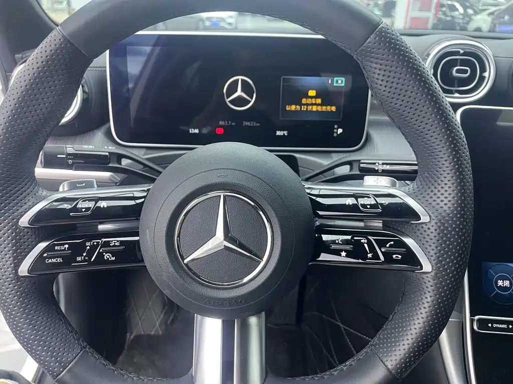 Mercedes-Benz C-Class 2024 — фото 4