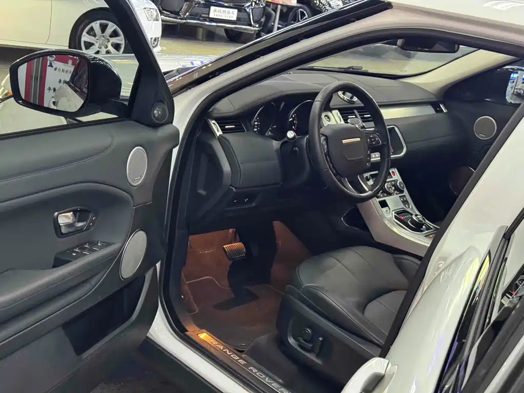 Land Rover Range Rover Evoque 2018 — фото 20