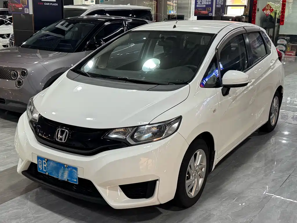 Honda Fit 2015 — фото 1