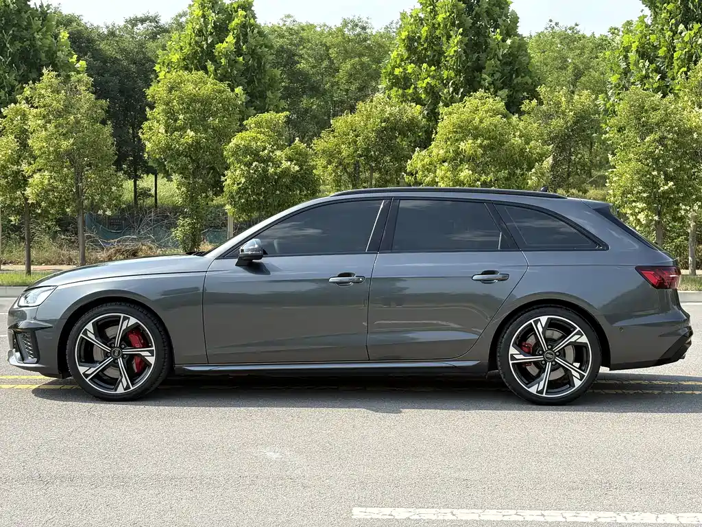 Audi S4 2024