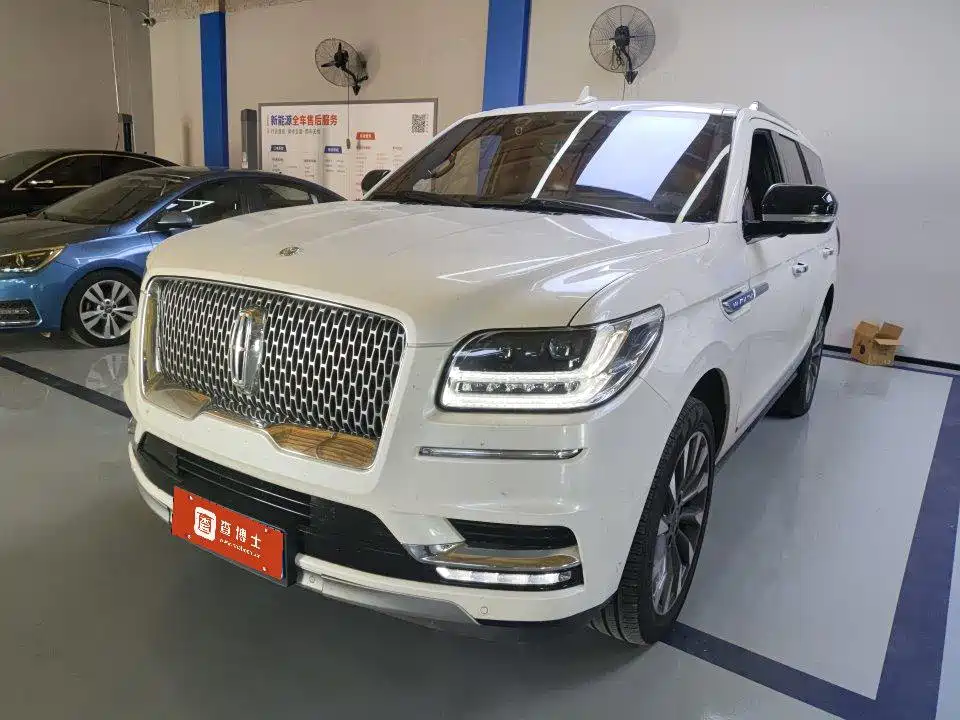 Lincoln Navigator 2019 — фото 1