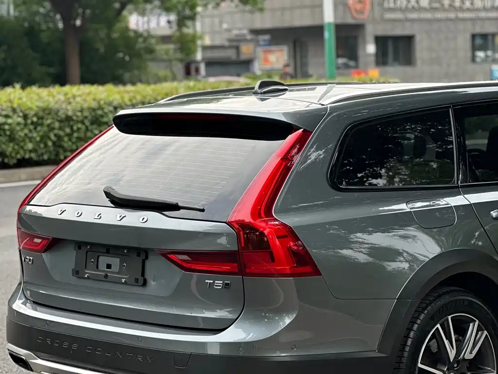 Volvo V90 2017 — фото 9